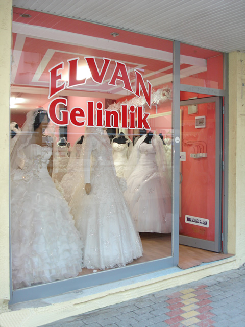 Elvan Gelinlik ve Nişanlık