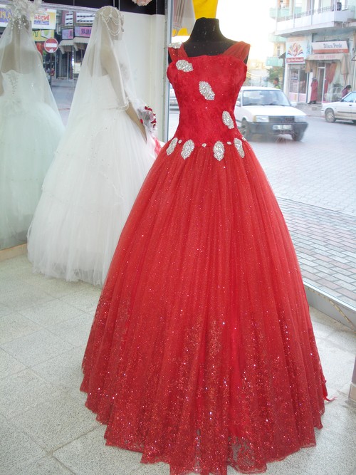 Kırmızı Sulu Kınalık Modeli