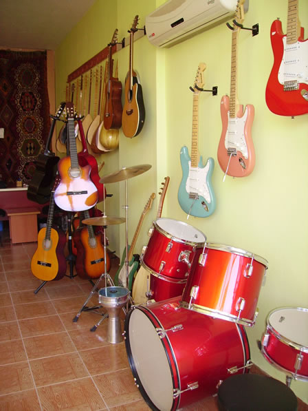 Kadirli Rehberi - Çınar Saz Evi