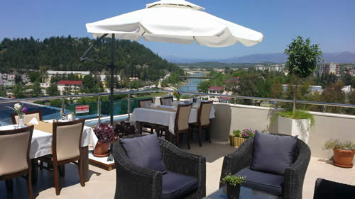 Karatepe Park Otel Teras Kadirli Rehberi