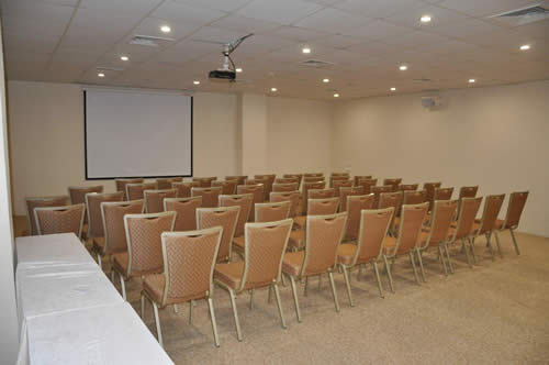 Karatepe Park Otel Toplant Odamz Kadirli Rehberi