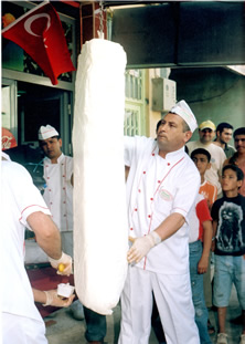 Kadirli Rehberi - Hekdonis Hekimolu Dondurma ve Pastanesi